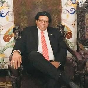 Meet your Posher, Larry